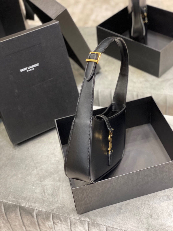 EH - Yves Saint Laurent Bags - 4690 Cheap