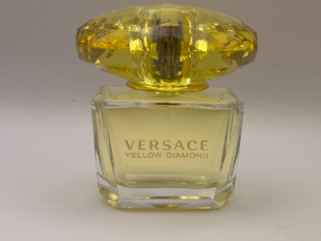 Versace Yellow Diamond Eau de Toilette 90ml - Bright and Luxurious Floral Scent For Discount