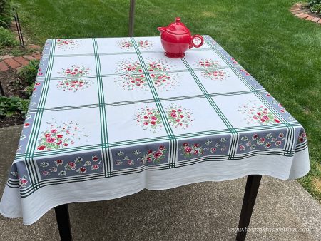 Vintage Tablecloth Petite Pink Roses and Dianthus on Green Grid with Gray Online Sale