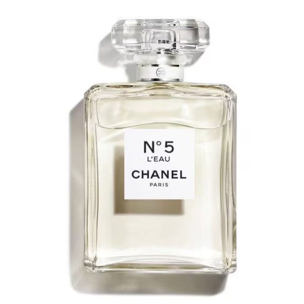 Chanel N°5 L Eau Eau de Toilette - Light and Fresh Scent, 50ml Spray Bottle Fashion